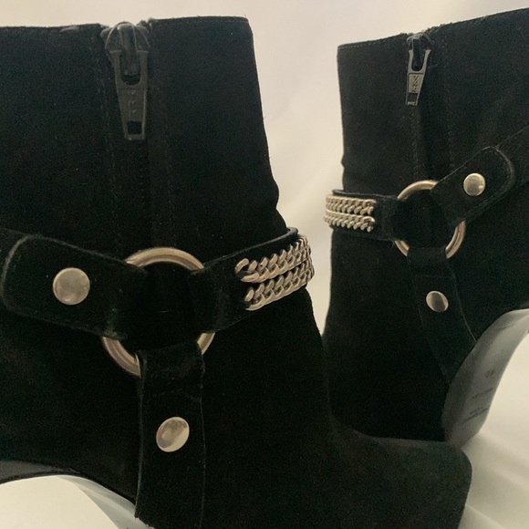 SAINT LAURENT PARIS Chain Harness Stiletto Heel Bootie - Picture 8 of 15